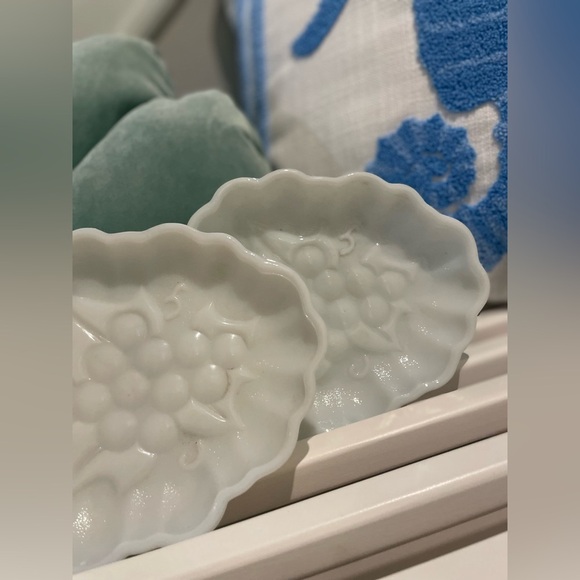 White Glass Dish Indiana Vintage Milk Glass Colony Harvest Grapes Set Of 3 MCM - Picture 2 of 13